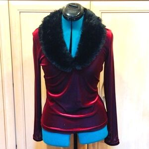♥️Vintage Cache Burgundy Velvet Faux Fur Trim ToP